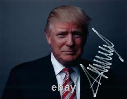 Donald Trump A Signé 8x10 Photo Photo Autographiée Très Nice + Coa