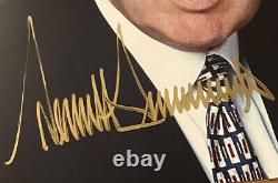 Donald Trump A Signé Auto 8x10 Photo Originale 45e Président Américain. Belle Bold Auto