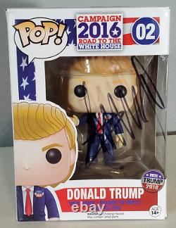 Donald Trump A Signé La Campagne Funko Pop 2016 Avec Coa Autographié