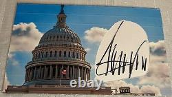 Donald Trump Autographed Signed Cut BAS Beckett LOA<br/> <br/>
La traduction en français est: Donald Trump Autographed Signed Cut BAS Beckett LOA