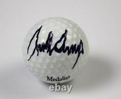 Donald Trump Autographié Balle De Golf Signée