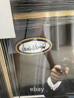 Donald Trump Photo présidentielle encadrée signée avec des balles JSA