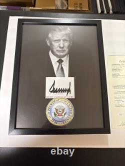 Donald Trump Président 12x16 Mat Découpe Autographié Encadré Signé USA RARE JSA