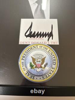 Donald Trump Président 12x16 Mat Découpe Autographié Encadré Signé USA RARE JSA