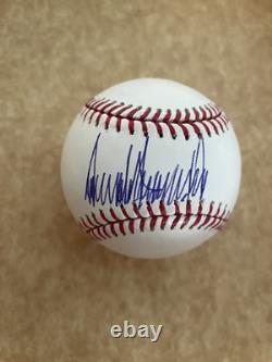 Donald Trump Président Ballon de Baseball Signé Potus USA Amérique Jsa Coa