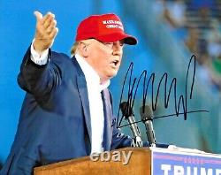 Donald Trump Président Potus 45e Signé 8x10 Photo Maga USA Avec La Dg Coa (b)