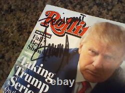 Donald Trump Signature Sur Le Magazine En Pierre Roulante