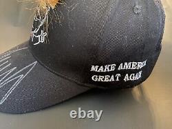 Donald Trump Signe La Main Crazy Hair Maga Hat