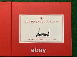 Donald Trump a signé à la main notre livre '+ coa' de notre parcours ensemble - un excellent investissement + rare.