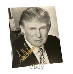 Donald Trump a signé l'autographe de la photo brillante 8x10 des années 2000! Ancien président des États-Unis