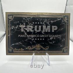 Donald Trump a signé la carte à échanger personnalisée du 45e président des États-Unis, JSA YY95683