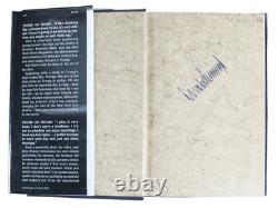 Donald Trump a signé la première édition du livre 'The Art of the Deal' en version reliée BAS #AE13605