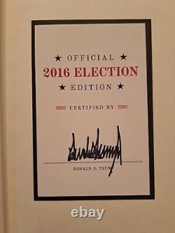 Donald Trump a signé le livre 'L'Art de la négociation, édition électorale 2016, président'