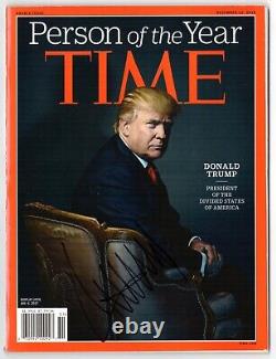 Donald Trump a signé le magazine Time Person of the Year le 19 décembre 2016 Jsa Loa.