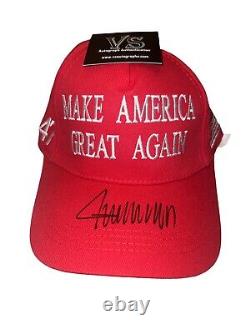 Donald Trump a signé un chapeau MAGA 45/47 avec certificat d'authenticité