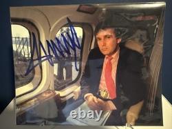 Donald Trump a signé une photo 8x10 de lui dans son avion privé ? Belle auto avec certificat d'authenticité.