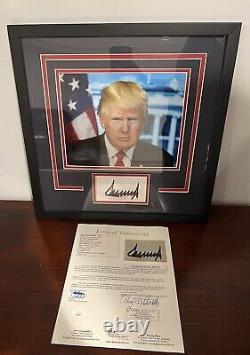 Donald Trump a signé une photo encadrée avec une dédicace et une signature découpée auto POTUS JSA LOA