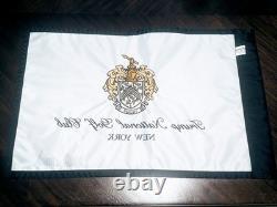 Drapeau de golf signé par Donald Trump / Auto Trump National New York avec certificat d'authenticité Steiner