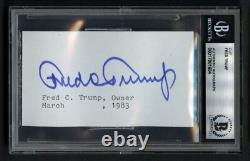 Fred Trump d1999 autographe signé 2x4 découpé père de Donald Trump BAS encadré
