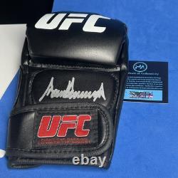 Gant de frappe UFC signé à la main par le Président 45/47 Donald Trump avec certificat d'authenticité HOLO