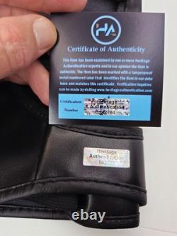 Gant officiel UFC 2024 AUTO Président Donald J Trump signé avec COA