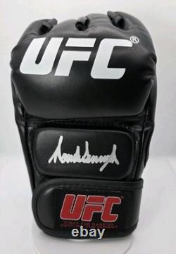 Gants UFC AUTOGRAPHIES RÉELS de Trump + Conor McGregor + Certificat d'authenticité de 10 cartes Leaf