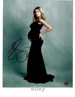 Ivanka Trump Première Dame des États-Unis Photo signée 8 x 10 avec COA TTM Hologram 463010