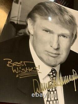 Le Président Américain Donald Trump A Signé La Pleine Signature Autographiée Photo B/w Photo
