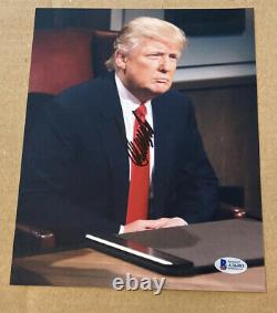 Le Président Donald J. Trump A Signé 8x10 Photo Beckett Lettre Complète Certifiée