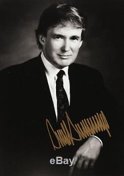 Le Président Donald J. Trump A Signé Le Portrait 8 X 10 En Cadre