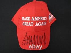 Le Président Donald Trump A Signé American Made Maga Hat Avec Le Coa Amérique Grand Encore Une Fois