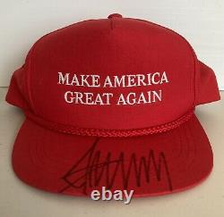 Le Président Donald Trump A Signé Autograph Maga Red Hat Cap Psa Dna Free S&h