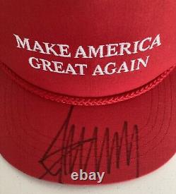 Le Président Donald Trump A Signé Autograph Maga Red Hat Cap Psa Dna Free S&h