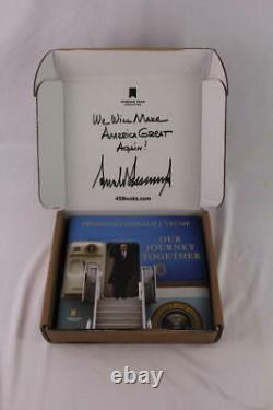 Le Président Donald Trump A Signé L'autographe Notre Voyage Ensemble Livre Et Boîte D'expédition