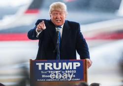 Le Président Donald Trump A Signé Le Podium Du Rassemblement De Campagne Utilisé Signe 2016 Auto Jsa Coa
