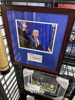 Le Président Donald Trump A Signé Photo Encadrée Autographe Maga Jsa Coa