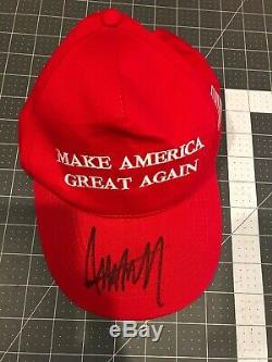 Le Président Donald Trump Autographié Signée À La Main Marque America Great Encore Une Fois Chapeau