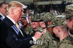 Le Président Donald Trump Autographié U. S. Marine Corps Cap Jsa Authentifié