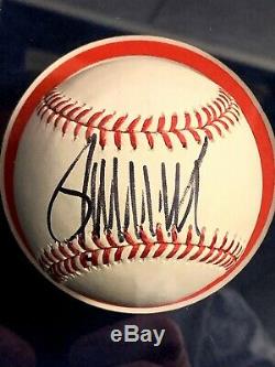 Le Président Donald Trump Framed Signé Autographed Baseball & Maga Hat Psa / Adn Loa