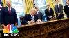 Le Président Donald Trump Signe Trois Décrets D'exécution Incluant Le Retrait De Tpp Nouvelles Nbc
