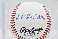 Le directeur du service secret Randolph Tex Alles signe un baseball de Donald Trump avec un certificat d'authenticité JSA.