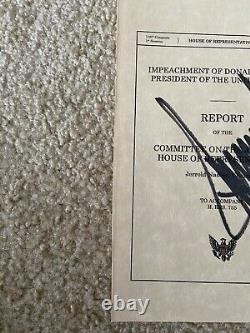 Le président Donald Trump a signé la couverture de mise en accusation de 6 x 9,25 pouces de Beckett