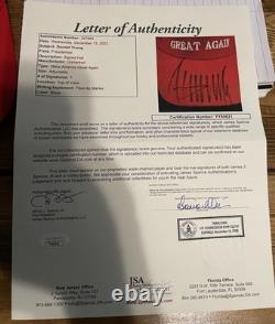 Le président Donald Trump a signé le chapeau Maga Make America Great Again Auto Jsa Coa