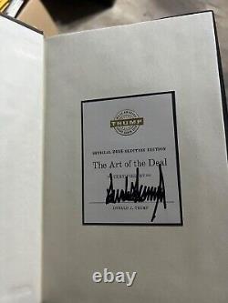 Le président Donald Trump a signé le livre 'L'art de la négociation' lors de l'élection officielle de 2016.