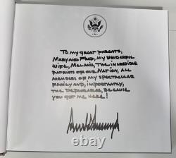 Le président Donald Trump a signé notre voyage ensemble Édition spéciale dédicacée