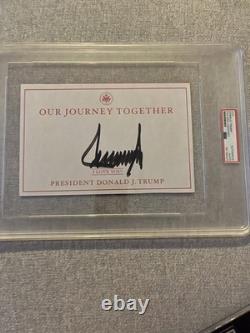 Le président Donald Trump a signé notre voyage ensemble coupe signature PSA/DNA