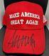 Le Président Donald Trump A Signé Un Chapeau "make America Great Again" Authentique Avec Certificat D'authenticité Jsa