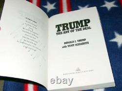 Livre 'The Art of the Deal' signé par DONALD TRUMP, candidat de 2016