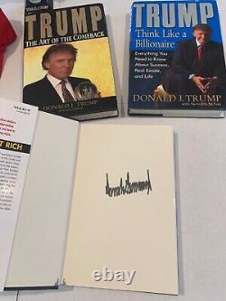 Livres de Donald Trump (1 signé), Chapeau, Articles de casino, Peignoir, Poupée à tête branlante