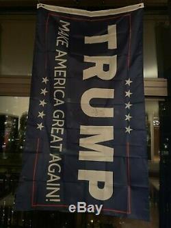 M. Le Président Atout Signée 5' Donald Long Flag Ou Pic Maga Campagne Avec Coa